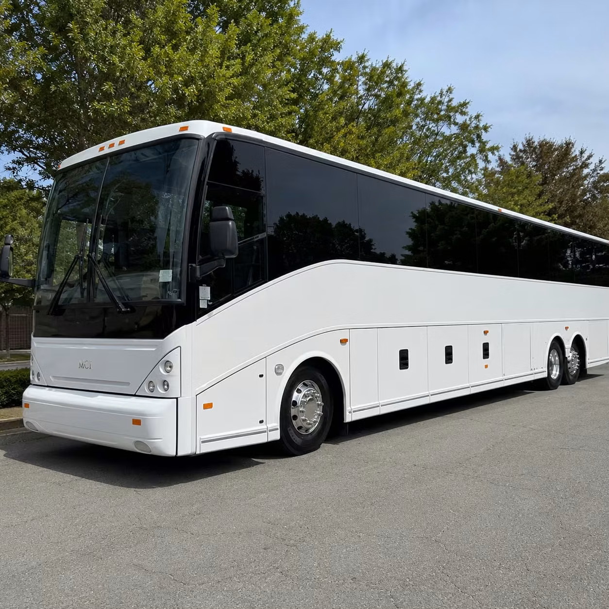 coordinating airport transfers for sports teams and school groups in hartford